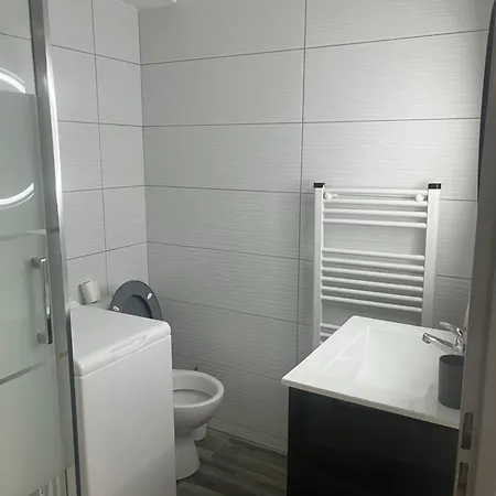 Daire Wifi Parking Terrasse Centre-ville *